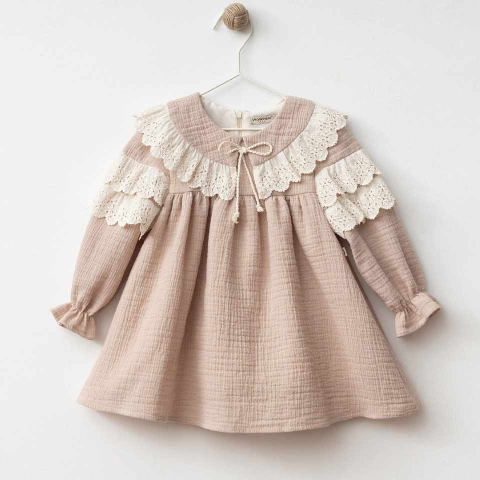 Feryal Çiçek Dantelli Müslin Kız Bebek Elbise