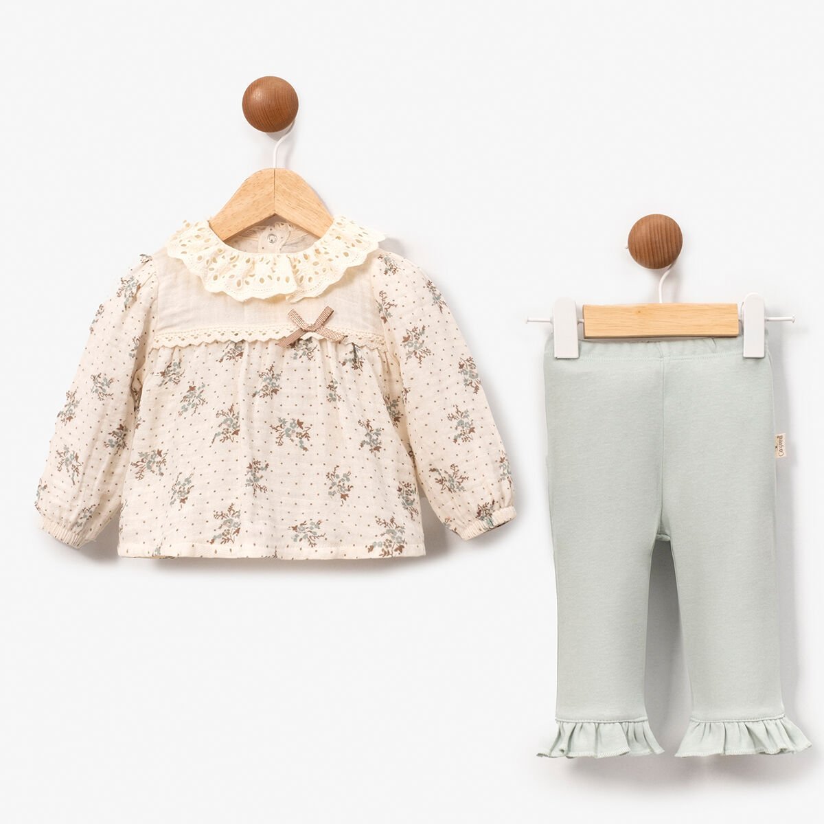 Kız Bebek Çiçekli Müslin 2li Takım
