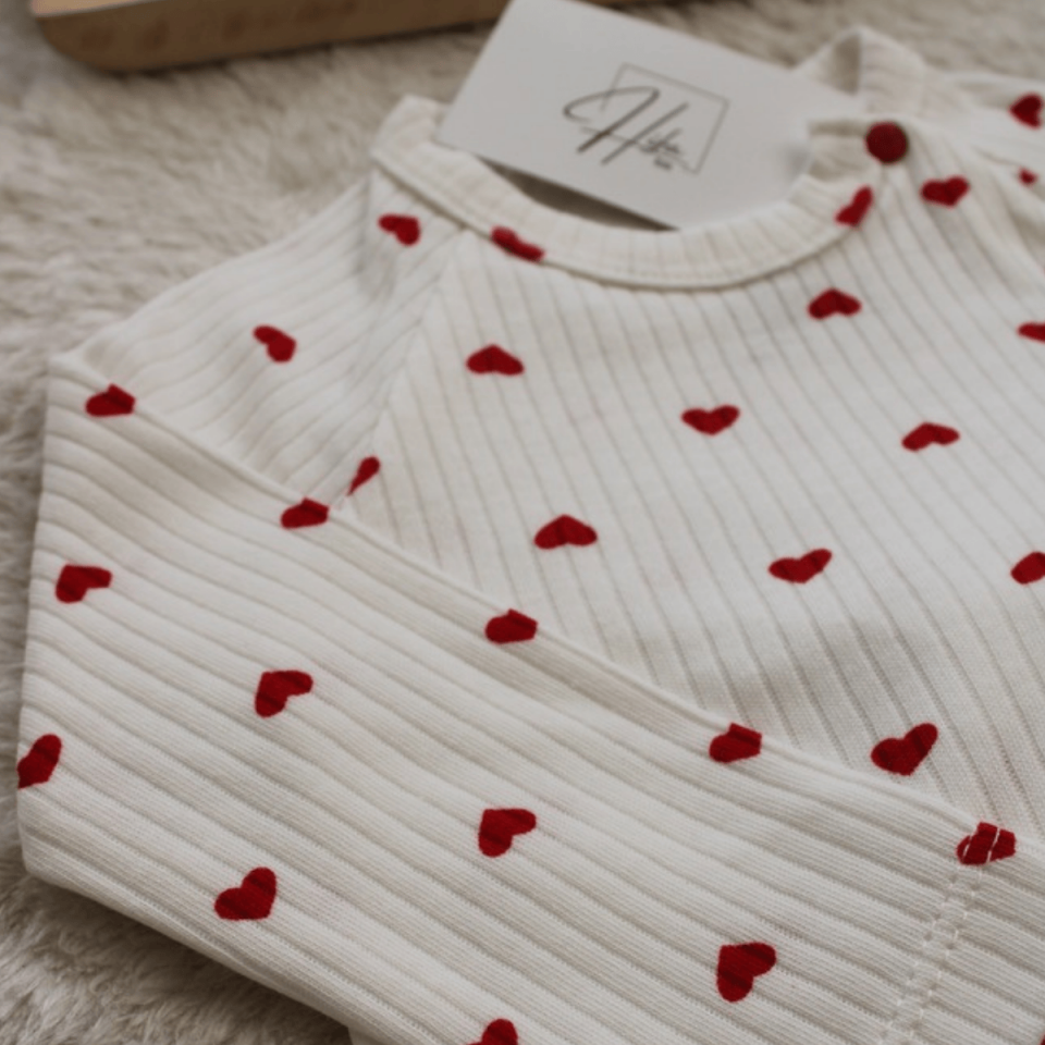 Kalp Baskılı Bereli Fitilli Kumaş 3'lü Kız Bebek Takım