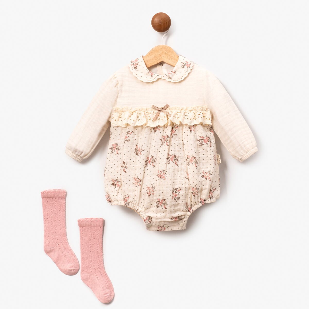 Kız Bebek Çiçekli  Çorap Hediyeli Müslin Romper