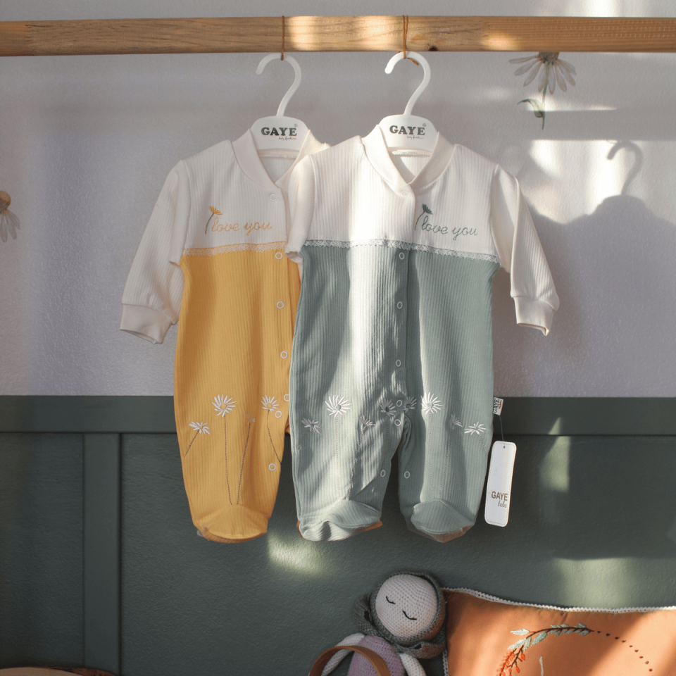 Papatyalı Fitilli Penye Kız Bebek Tulum