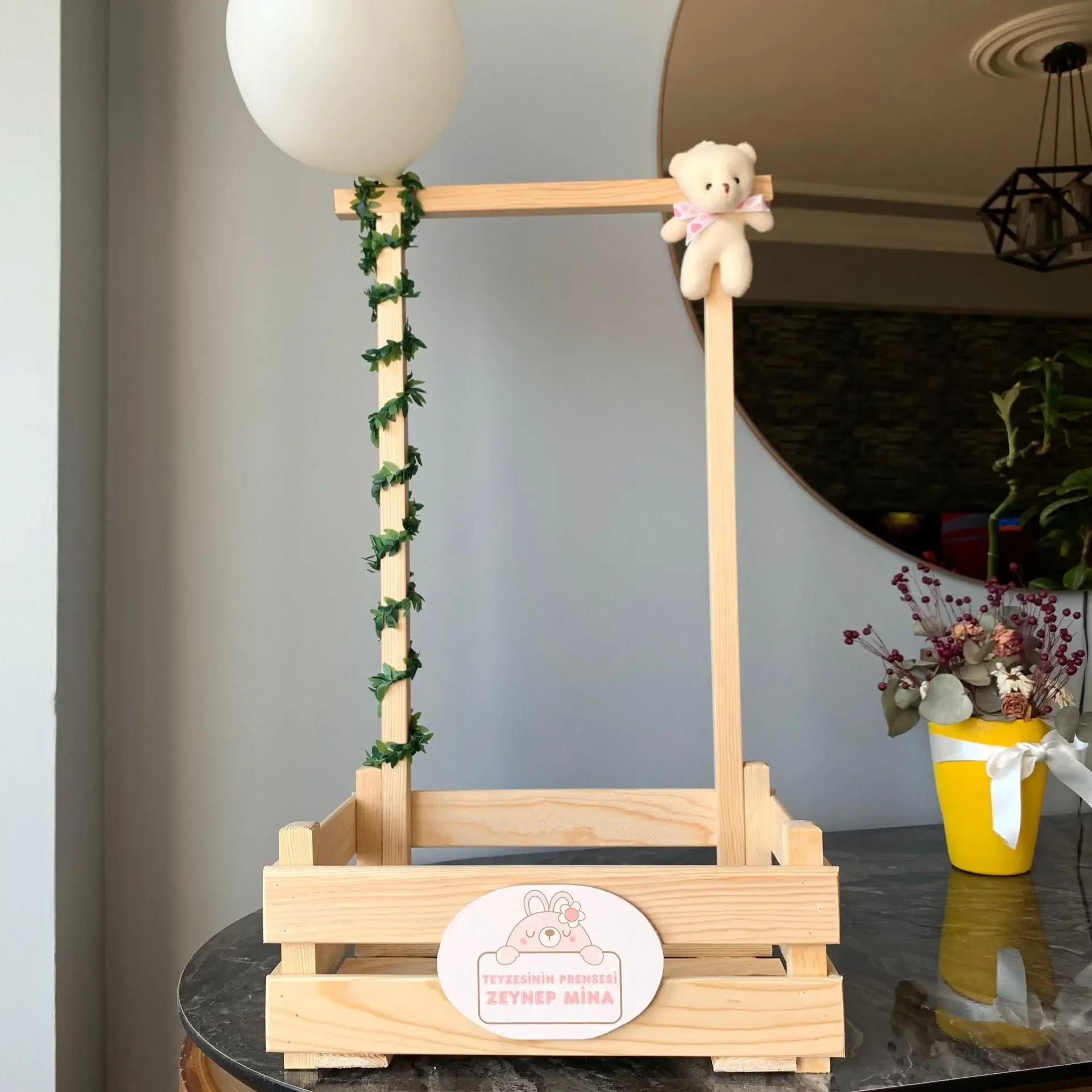 Ahşap Bebek Hediye  Sepeti