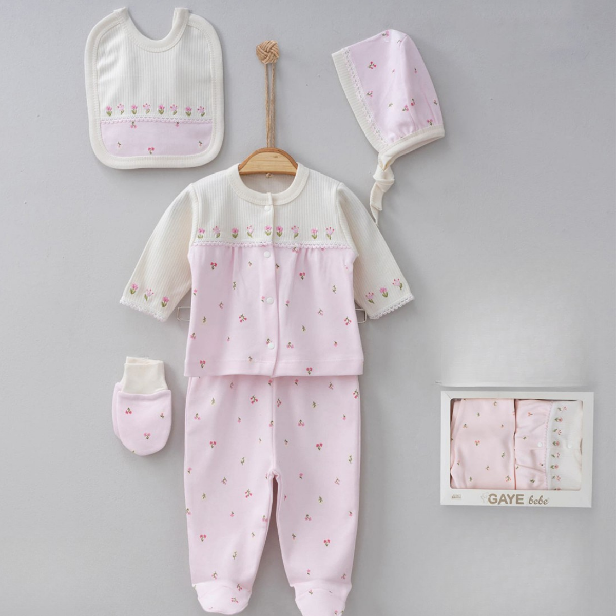 Kız Bebek Çiçek Nakışlı 5li Set